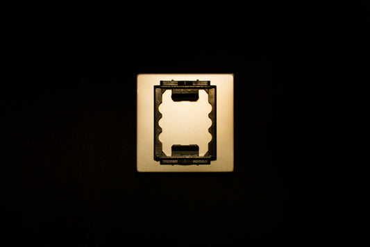 M858 – The Tale of the Yellow Gold Light Switch in the Southern Province of Scania